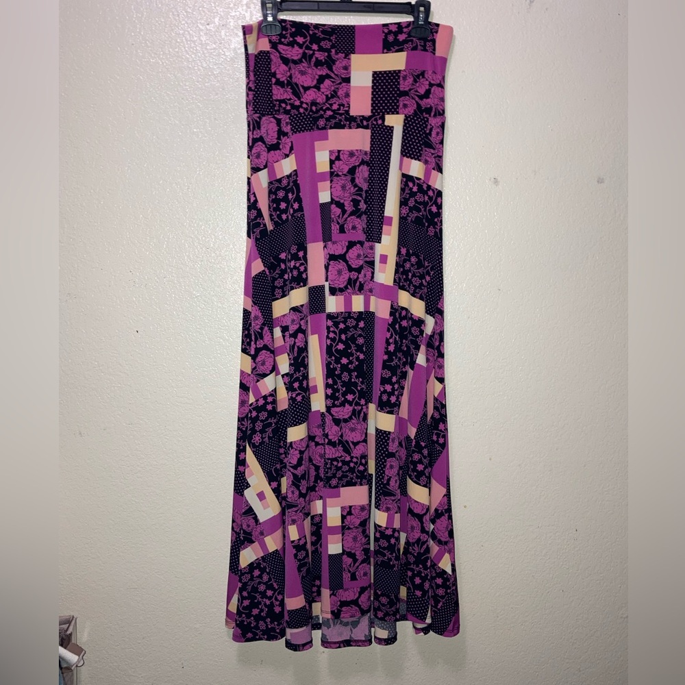 LuLaRoe Rosie’s Patchwork Floral Pattern Maxi Ski… - image 3